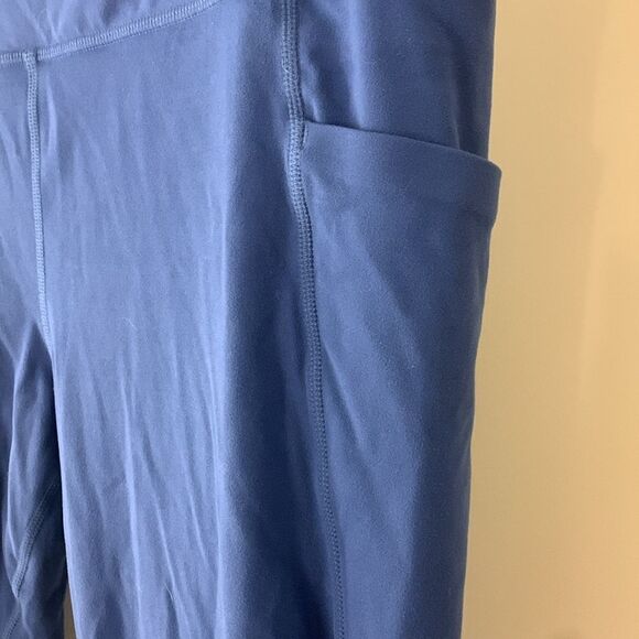 ATHLETA, Xl, side pockets with front stash pocket, great condition - Picture 2 of 8